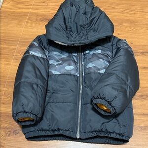 OshKosh B'gosh Black Puffer Jacket with Gray Camo Yoke